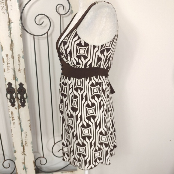 IZ Byer sleeveless brown top medium - Picture 2 of 6